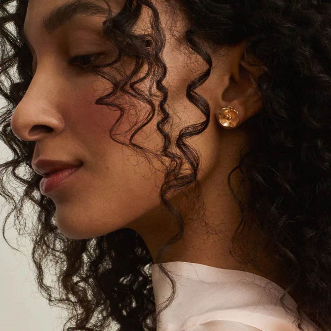 Kalevala Summer Night Rose, small earrings, bronze