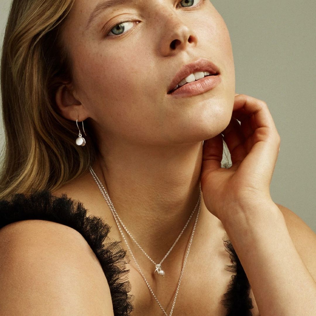 Kalevala Lucky Pearl small earrings, silver Kalevala Modern